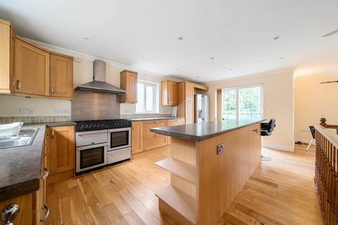 Gwyngala Dawes Lane, Looe, PL13 1JE