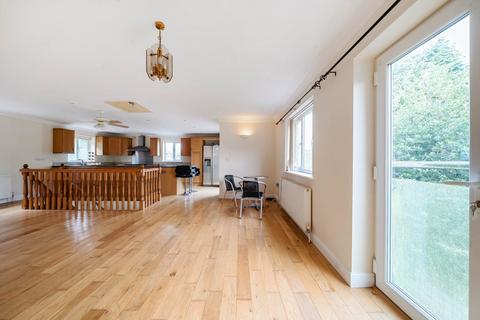 Gwyngala Dawes Lane, Looe, PL13 1JE