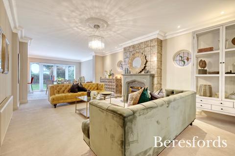 192 Corbets Tey Road, Upminster, RM14 2BJ