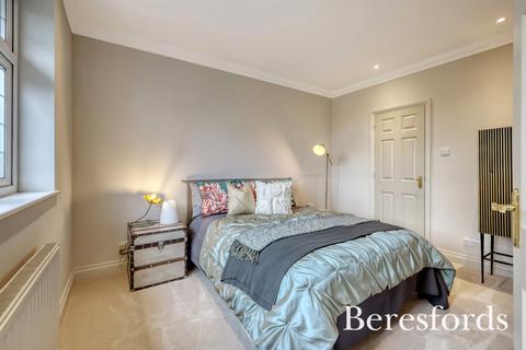 192 Corbets Tey Road, Upminster, RM14 2BJ
