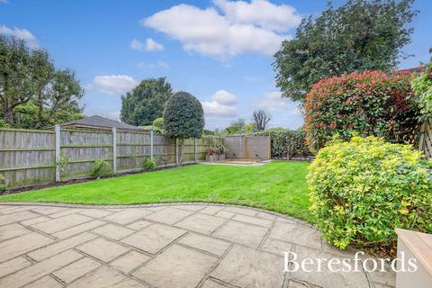 192 Corbets Tey Road, Upminster, RM14 2BJ