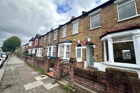 3 bedroom house to rent, Clive Road, Enfield