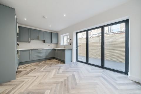 Inchmery Road, London