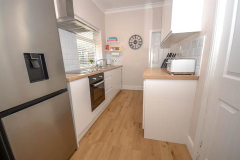 3 bedroom flat for sale, Ashley Road, South Shields