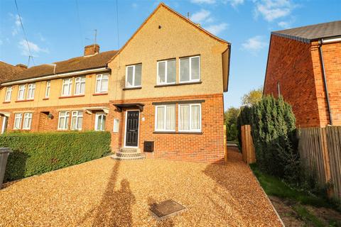 3 bedroom end of terrace house for sale, The Hedges, Rushden NN10