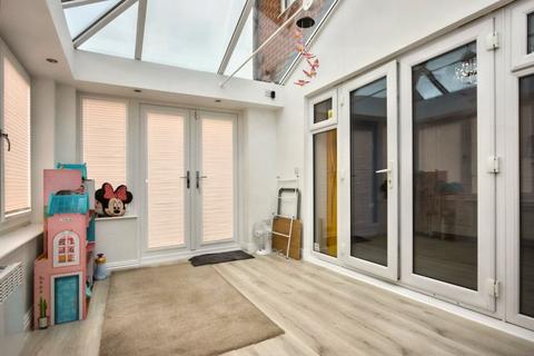 15 Timperley Close, Wakefield, WF1 2FT