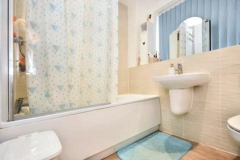 15 Timperley Close, Wakefield, WF1 2FT