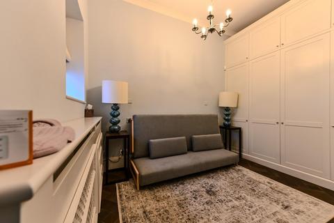 2 bedroom apartment for sale, Lennox Gardens, London