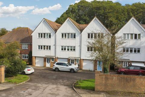 3 bedroom end of terrace house for sale, Sutton Road, Maidstone, ME15