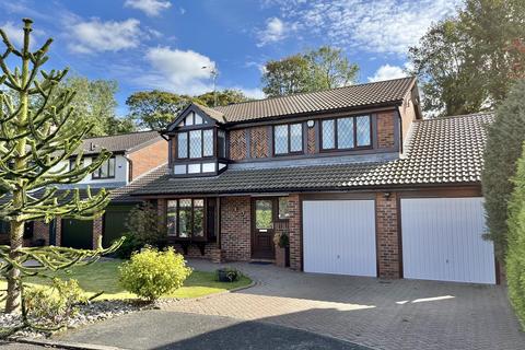 4 bedroom detached house for sale, Greenbeech Close, Marple, Stockport