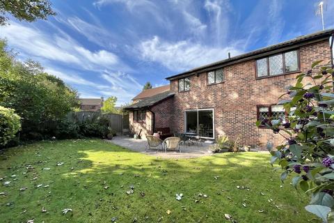 4 bedroom detached house for sale, Greenbeech Close, Marple, Stockport