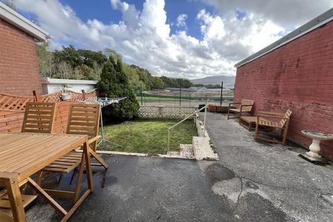 18 Derwent Drive, Aberdare, CF44 0LN
