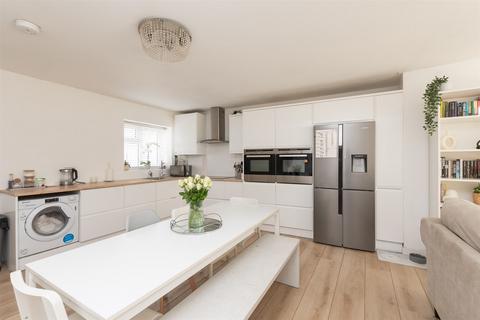 5 bedroom chalet for sale, Firmin Road, Dartford, Kent