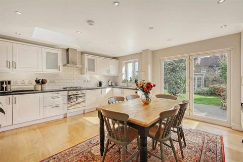 119 Murchison Road, London, E10 6LY