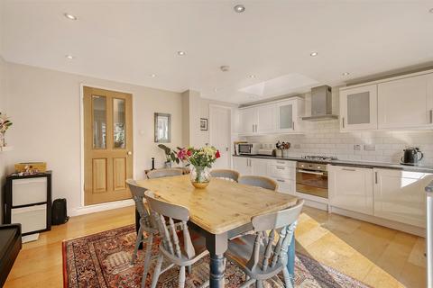 119 Murchison Road, London, E10 6LY