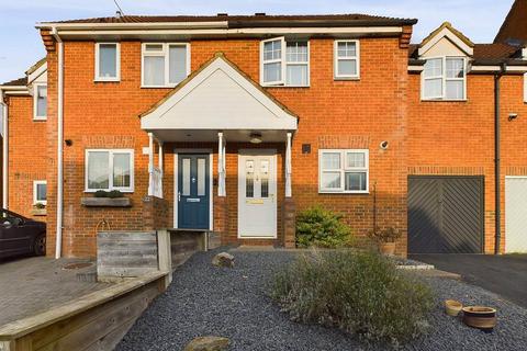 3 bedroom terraced house for sale, Mandalay Drive, Brockhill Village, Norton, Worcester, WR5