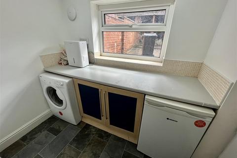 2 bedroom terraced house to rent, Lansdowne Street, Darlington