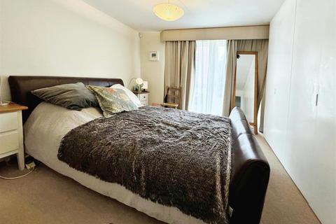 2 bedroom apartment for sale, Birch Meadow Close, Warwick