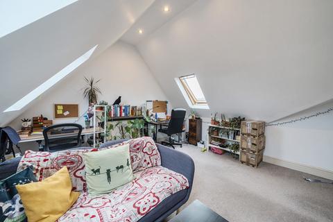 2 bedroom apartment for sale, Culverley Road, London