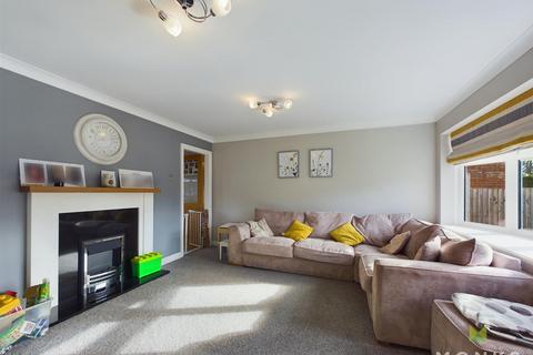 3 bedroom semi-detached house for sale, Kingfisher Close, Sundorne Grove, Shrewsbury