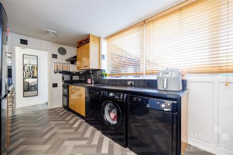 61 Hexham Road, Reading, RG2 7UA
