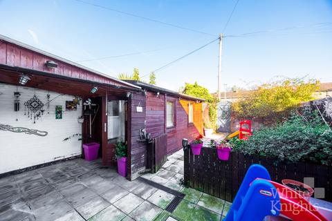 61 Hexham Road, Reading, RG2 7UA