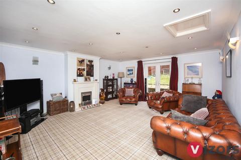 4 bedroom detached house for sale, Parklands Close, Brockhill, Redditch