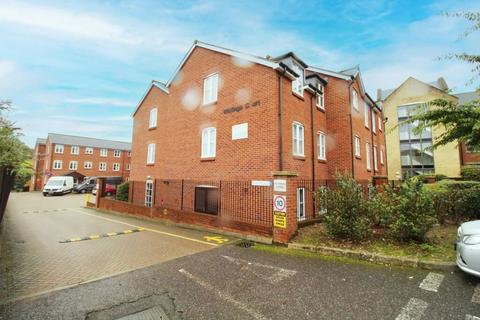 2 bedroom flat for sale, Paynes Park, Hitchin, Hertfordshire, SG5 1EJ