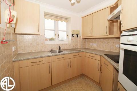 2 bedroom flat for sale, Paynes Park, Hitchin, Hertfordshire, SG5 1EJ