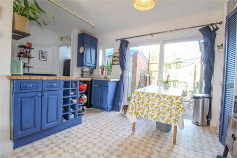 6 Longfield Road, Trowbridge, BA14 7AB