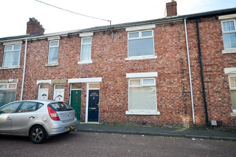 3 bedroom flat for sale, Queen Street, Birtley