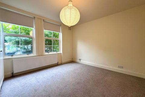 2 bedroom flat to rent, West End Lane, Barnet