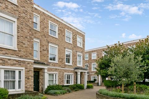 4 bedroom end of terrace house for sale, Palladian Gardens, London, W4