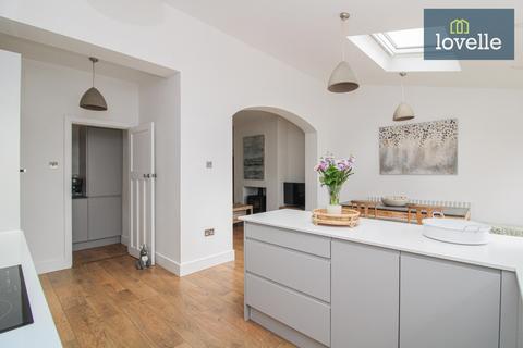 91 Grimsby Road, Waltham, Grimsby, DN37 0PT