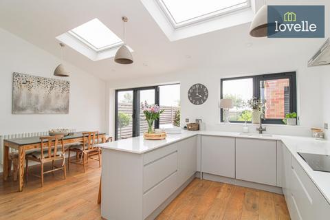 91 Grimsby Road, Waltham, Grimsby, DN37 0PT