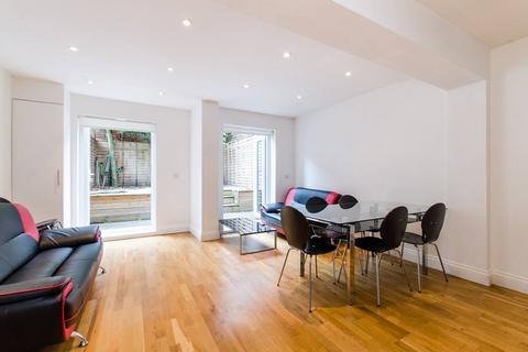 4 bedroom flat to rent, Latchmere Road, Battersea, London, SW11