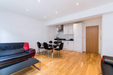 4 bedroom flat to rent, Latchmere Road, Battersea, London, SW11