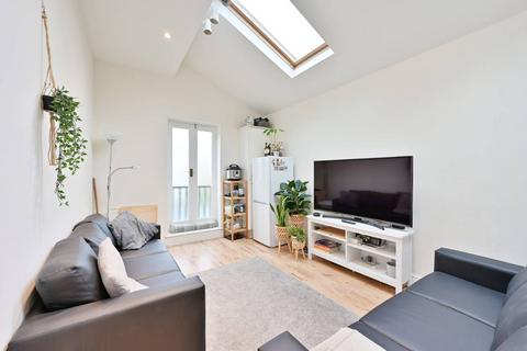 3 bedroom flat to rent, Alexandra Road, Wimbledon, London, SW19