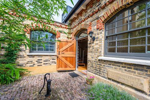 3 bedroom detached house for sale, Wiltshire Road, Brixton, London, SW9