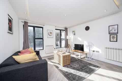 1 bedroom flat to rent, Mile End Road, Stepney, London, E1