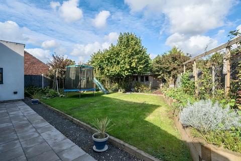 8 Brickyard Lane, Hundleby, Spilsby, PE23 5NF