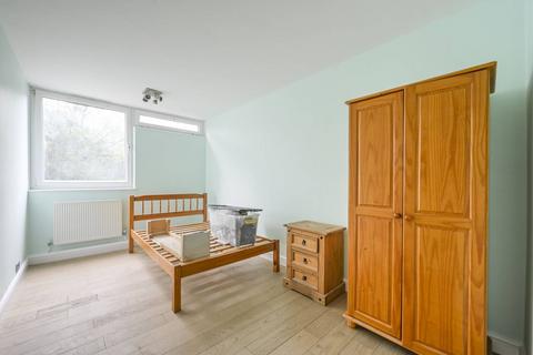 2 bedroom flat for sale, Hindmarsh Close, Shadwell, London, E1