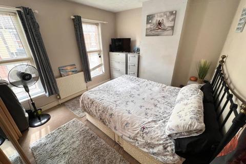 2 bedroom terraced house for sale, Althorp Road, St James, Northampton NN5