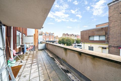 2 bedroom apartment for sale, Grosvenor Terrace, Camberwell, London