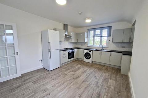 2 bedroom flat to rent, Holland Road, Kensal Rise Borders