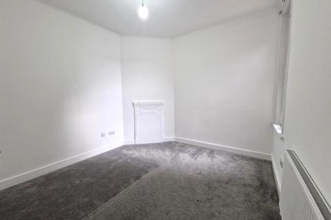 2 bedroom flat to rent, Holland Road, Kensal Rise Borders