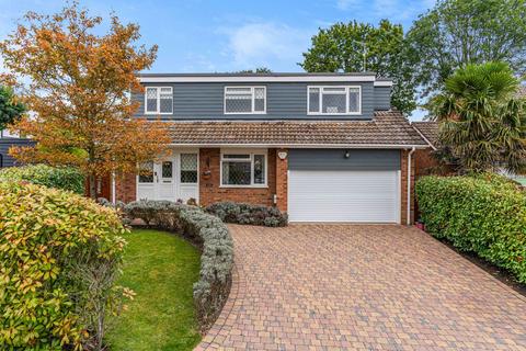 5 bedroom detached house for sale, Tudor Close, Brentwood CM15