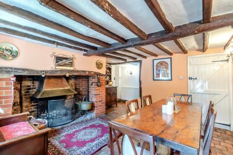 4 bedroom equestrian property for sale, Broad Street, Guildford GU3