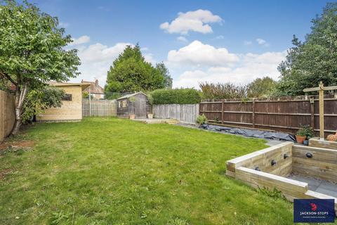 4 bedroom semi-detached house for sale, Ridgeway, Weston Favell, Northampton, Northamptonshire, NN3