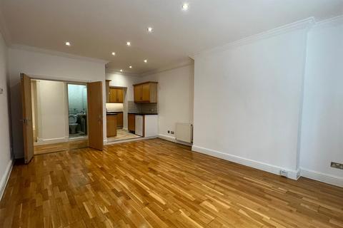 1 bedroom flat to rent, London WC1V